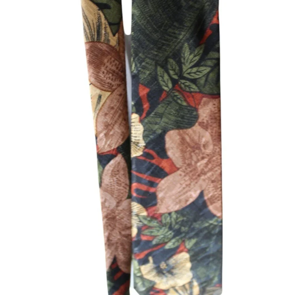 TIE SALE! K.M. MILANO HAND MADE TIE RICH COLOR FLORALS, SILK EUC